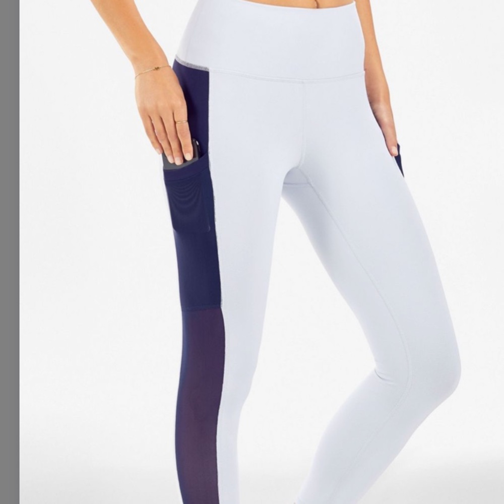 Fabletics Mila High-Waisted Pocket Capri